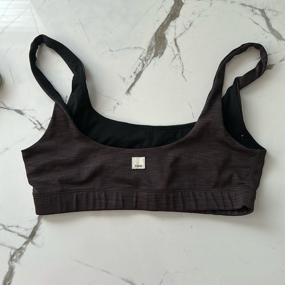 Vuori sports bra